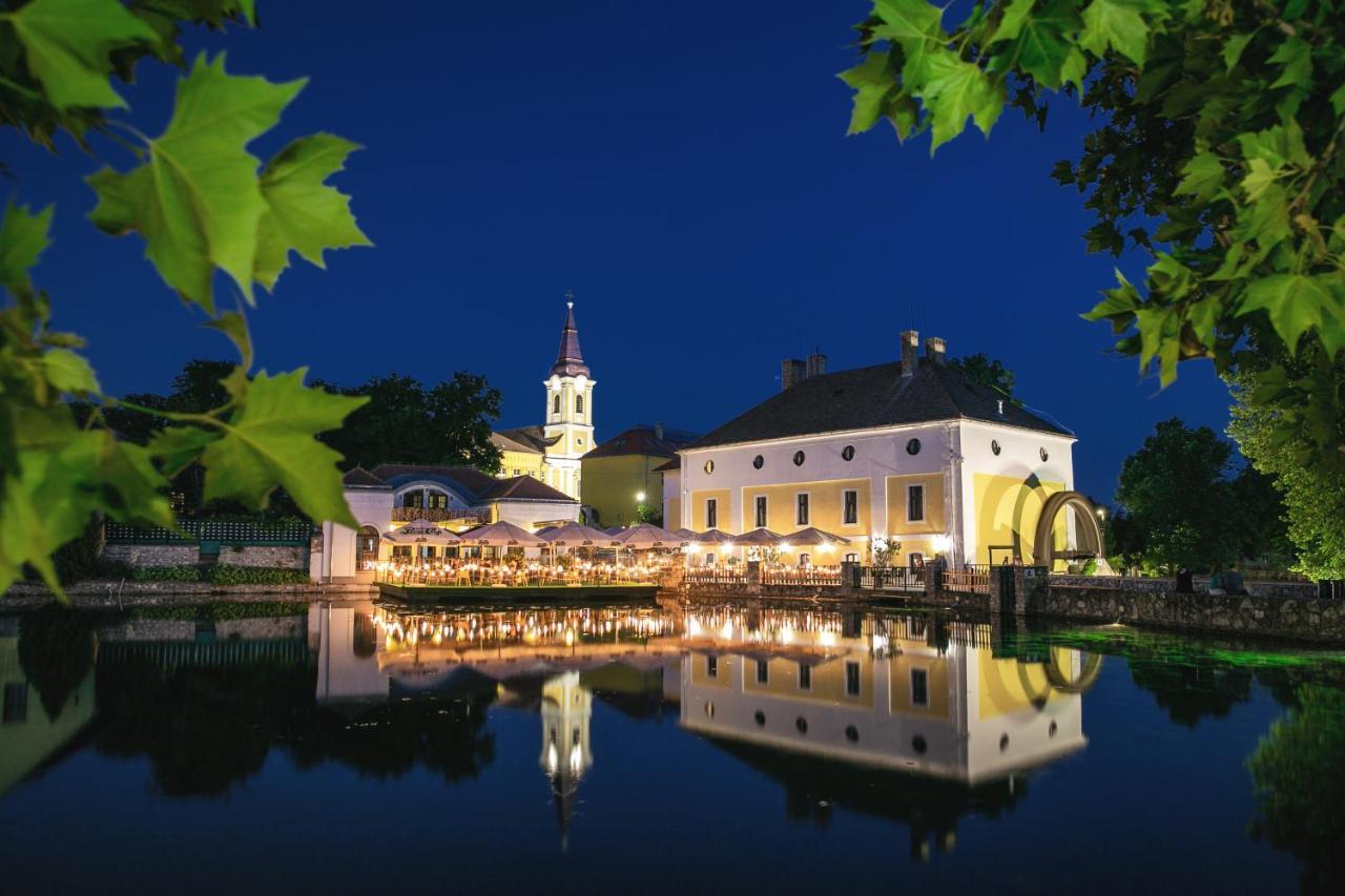 Hotel Gabriella Тапольця Екстер'єр фото